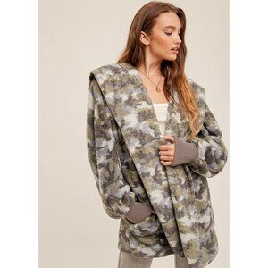 NEW Boutique Hooded Camo Teddy Jacket Cozy Sherpa Fleece Weekend Furry Soft Warm